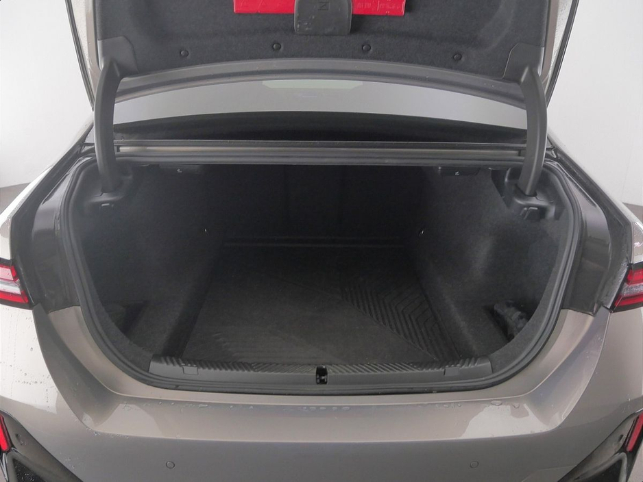 2024 BMW 5 Series 520i M Sport Pro Saloon €60,900