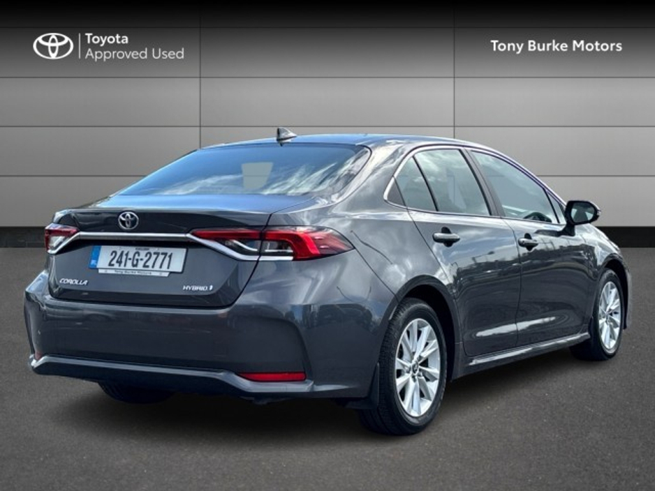 2024 Toyota Corolla - image 2