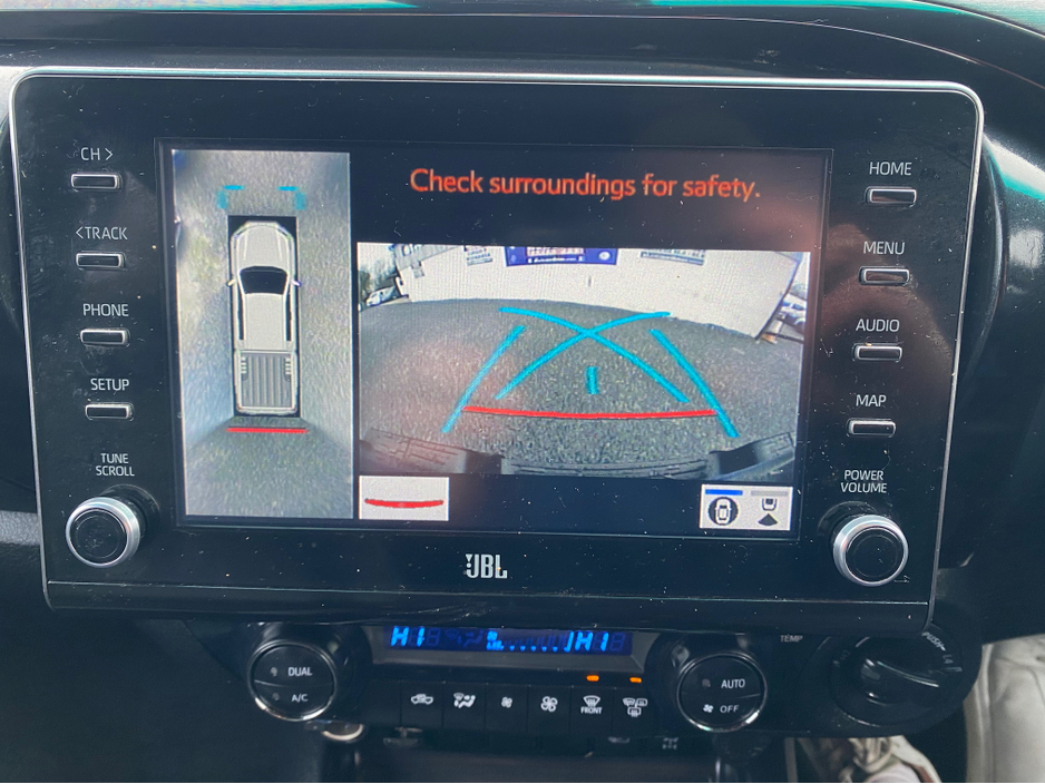 2022 Toyota Hilux 2.8  D-4D 4WD INVINCIBLE X DCB AUTO  ( 221 REG ) €38,800