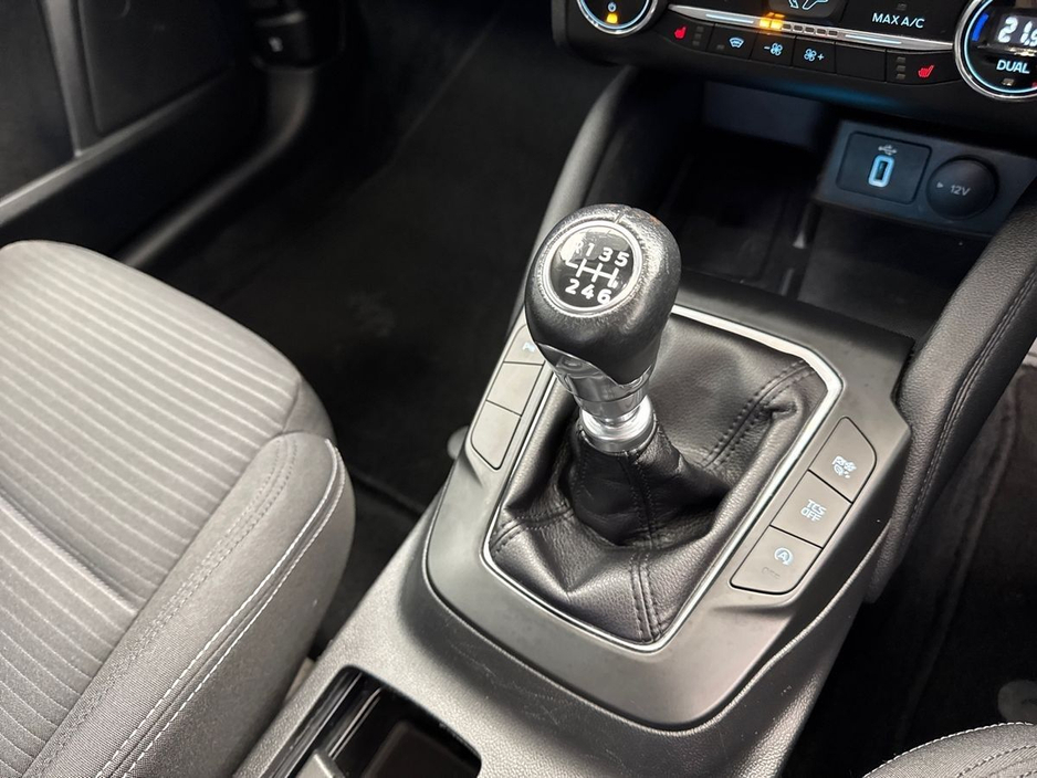 2020 Ford Focus - image 16