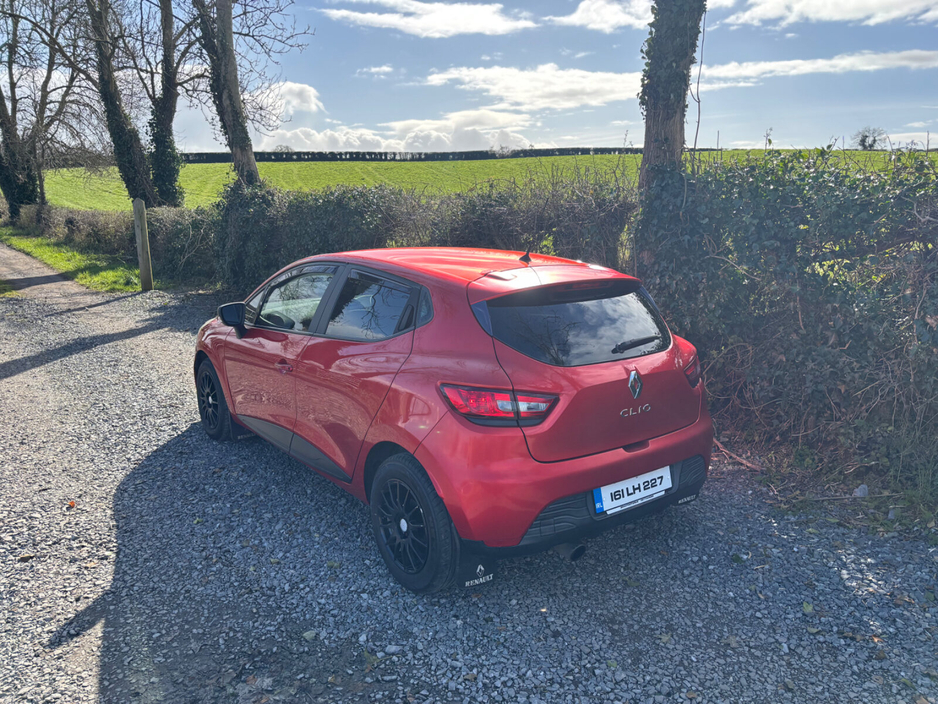 2016 Renault Clio - image 13