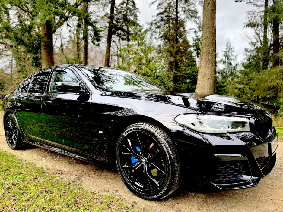 2021 BMW 5 Series - image 30