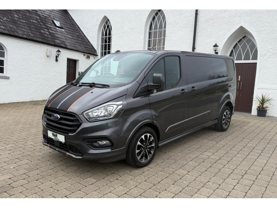 2021 Ford Transit Custom - image 2