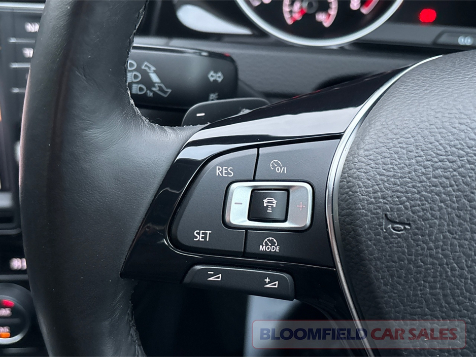 2016 Volkswagen Golf 1.4 HIGHLINE , AUTO // IMMACULATE €14,950