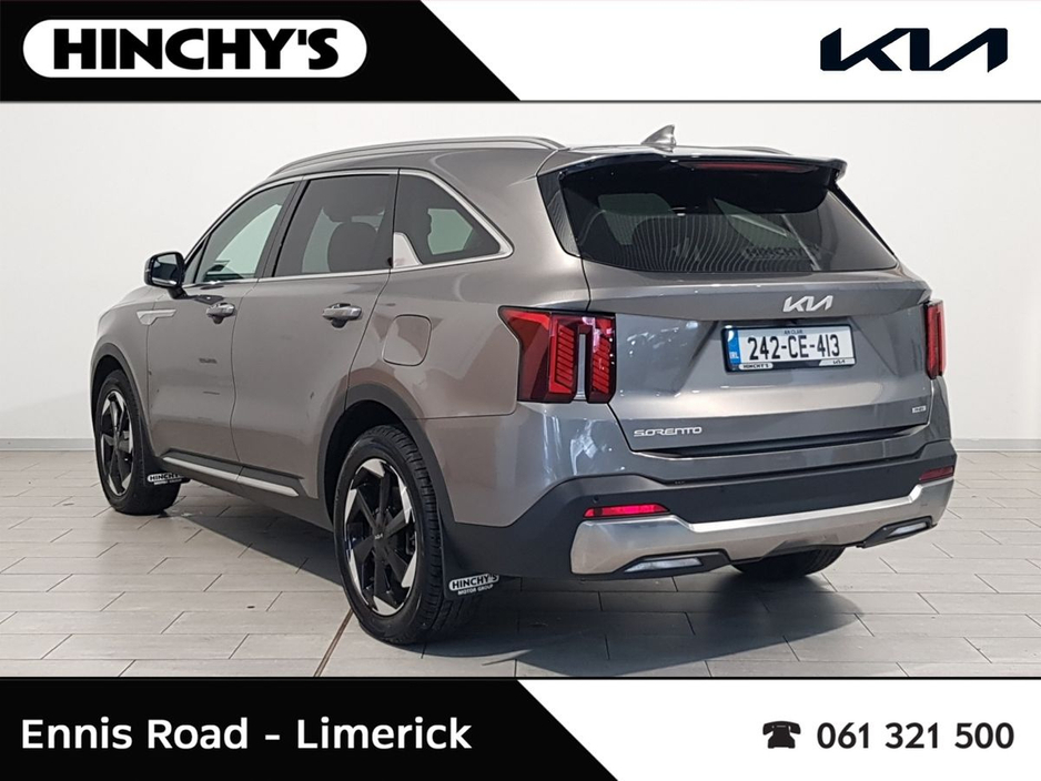 2024 Kia Sorento - image 3