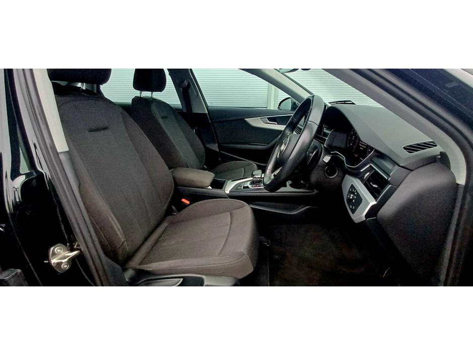 2020 Audi A4 - image 6