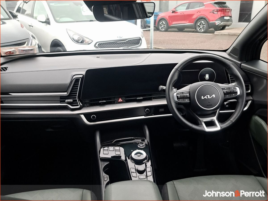 2025 Kia Sportage - image 4