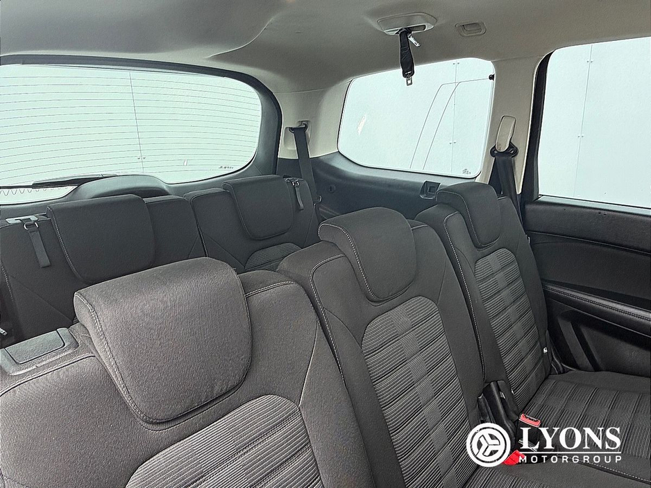 2018 Ford Galaxy - image 11