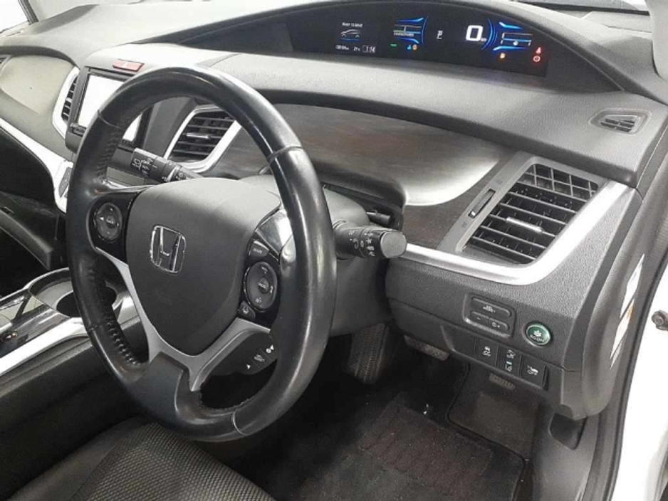 2015 Honda Jade - image 3