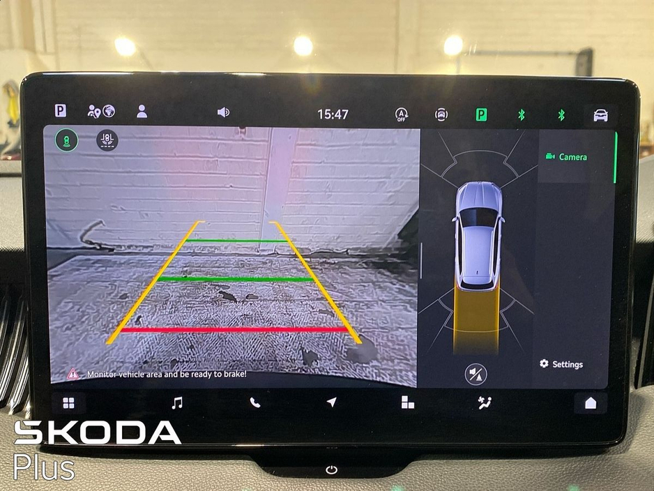 2025 Skoda Superb - image 15