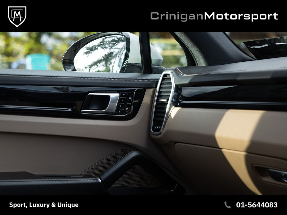 2020 Porsche Cayenne - image 23