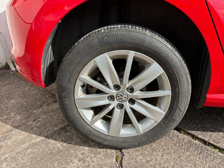 2016 Volkswagen Polo - image 15