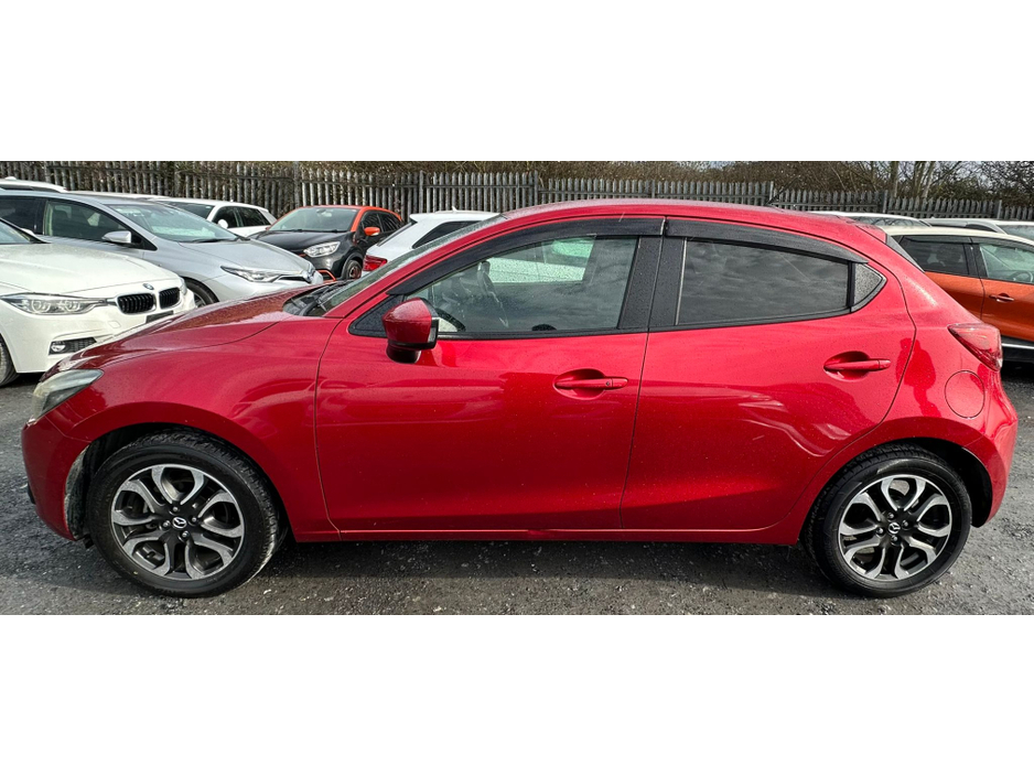 2015 Mazda Demio - image 7