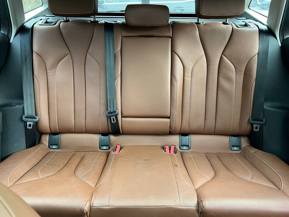 2022 Skoda Enyaq - image 13