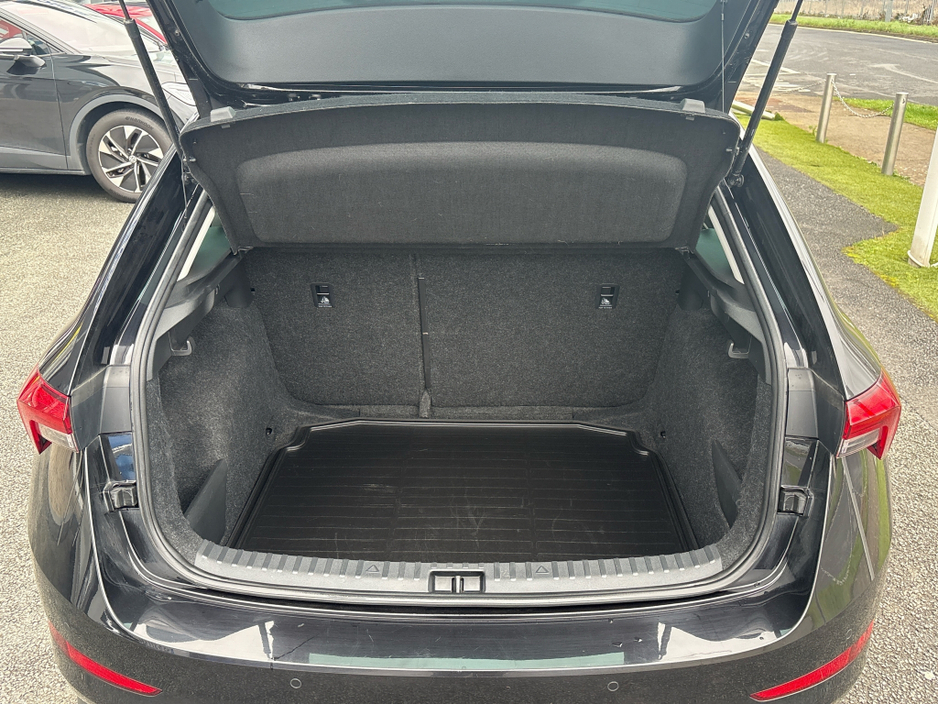 2021 Skoda Scala - image 9