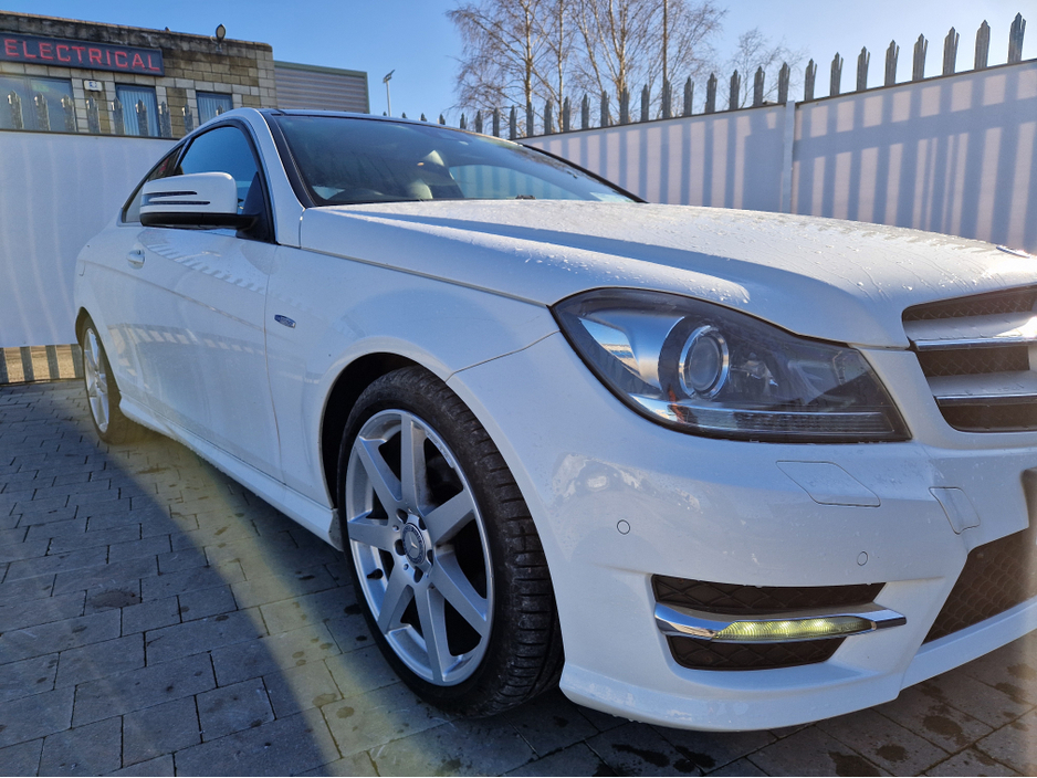 2014 Mercedes-Benz C Class - image 2