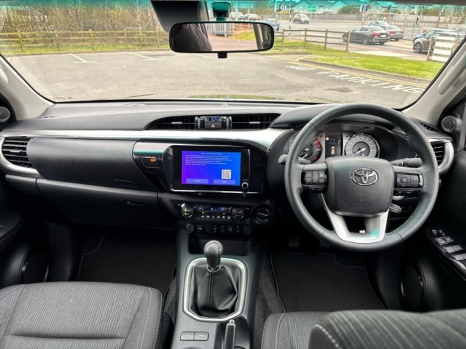 2026 Toyota Hilux - image 8