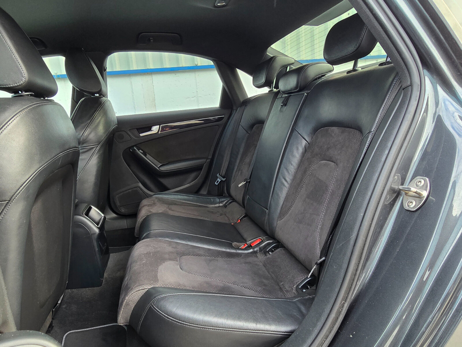 2015 Audi A4 - image 20