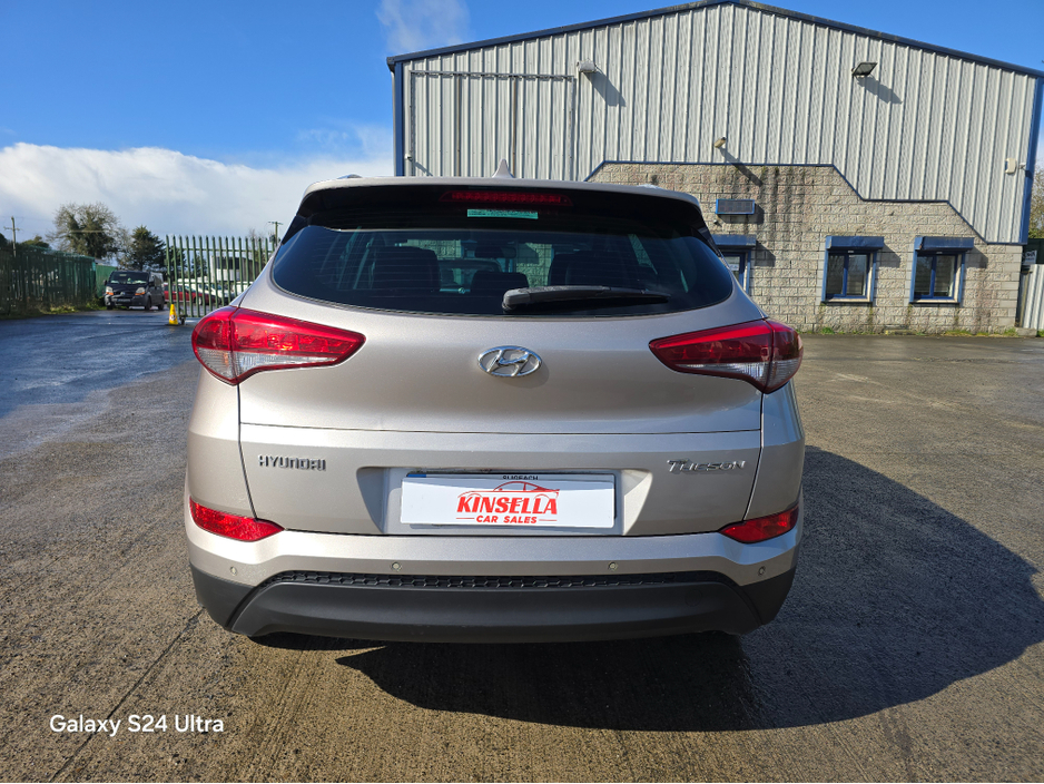 2017 Hyundai Tucson - image 7