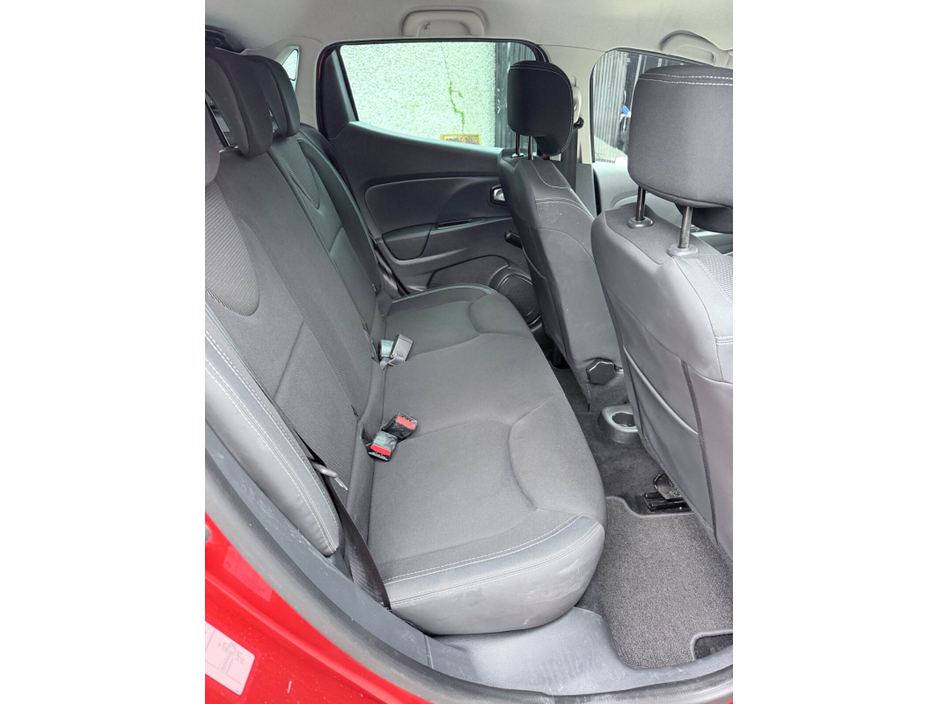 2018 Renault Clio - image 18