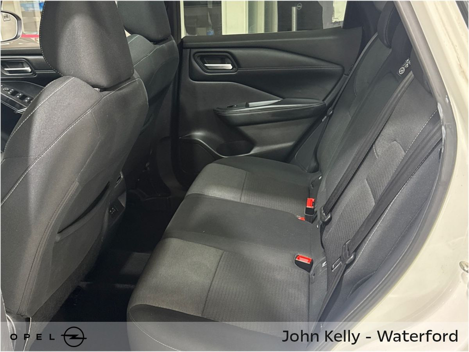 2023 Nissan Qashqai 1.3 PET MILD HYBRID SV PREMIUM €25,895