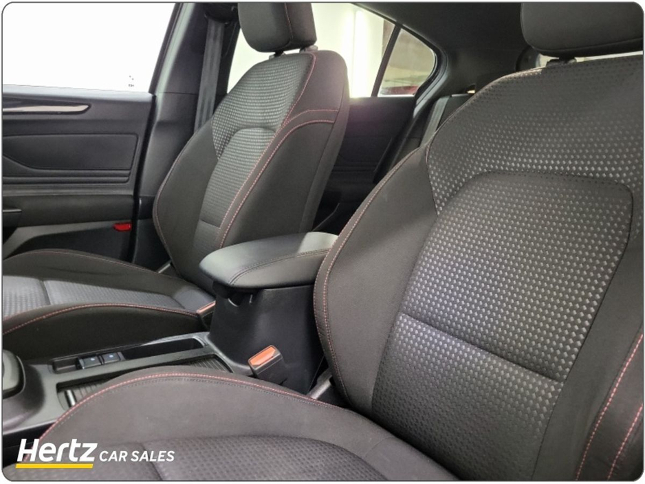 2024 Ford Focus - image 5