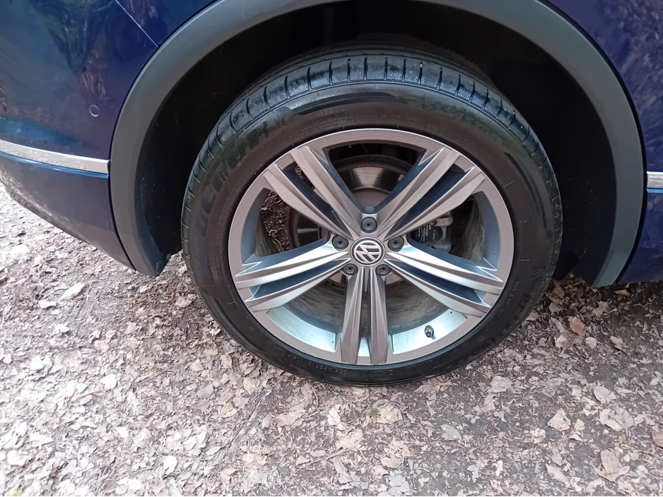 2018 Volkswagen Tiguan - image 45