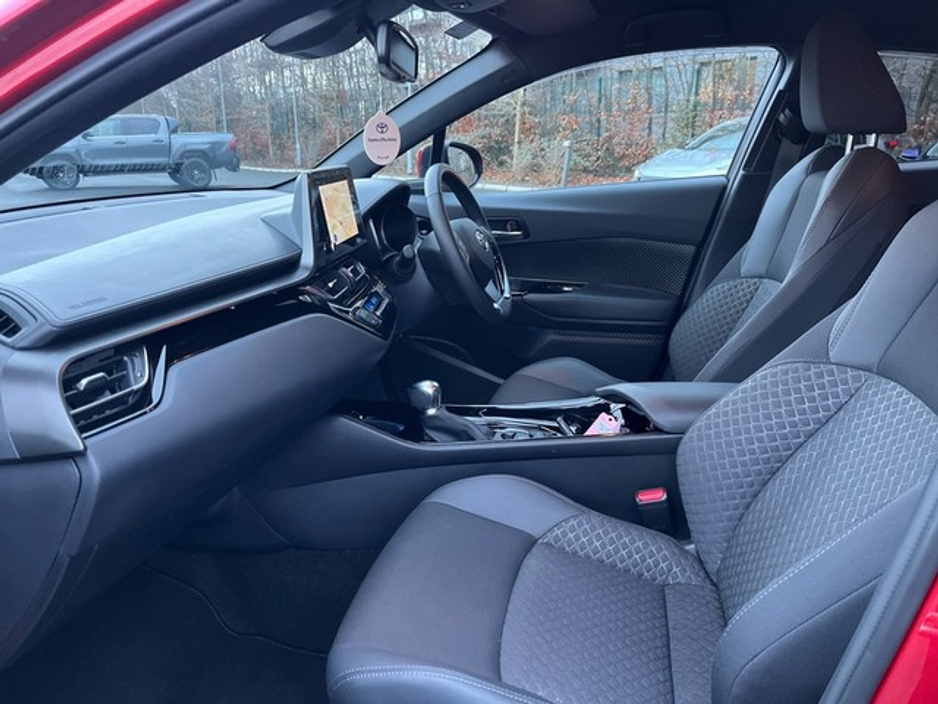 2023 Toyota C-HR HYBRID SPORT 4DR AUTO €29,950