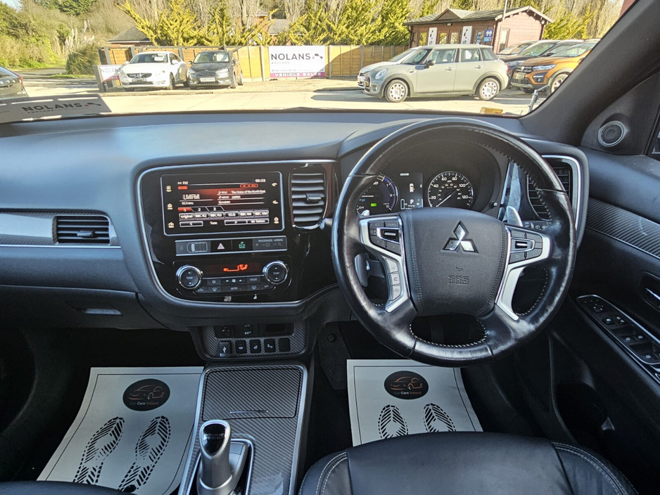 2019 Mitsubishi Outlander - image 19