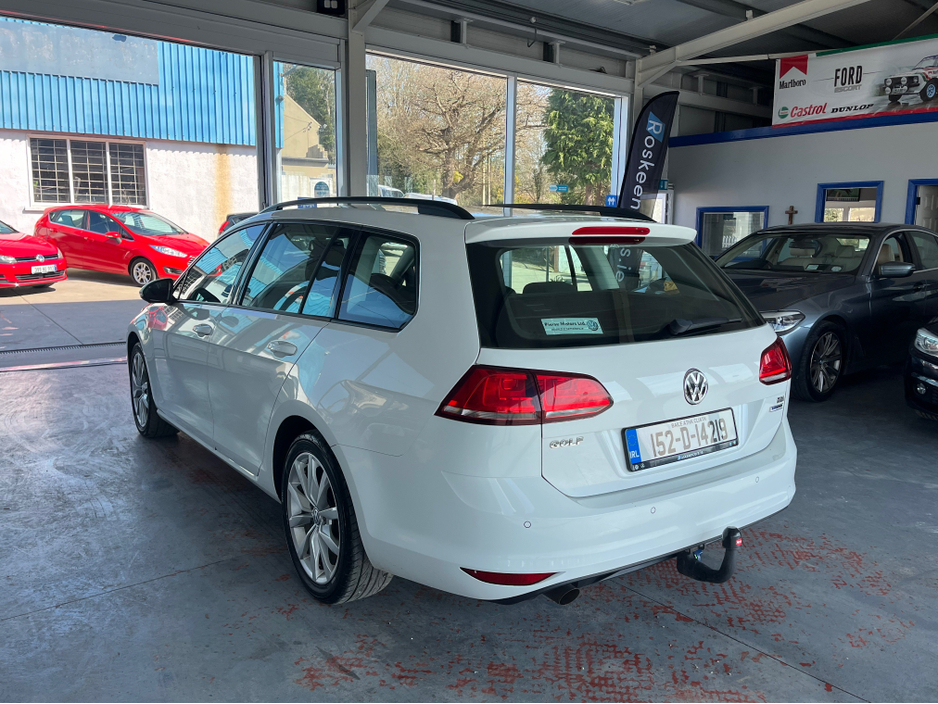 2015 Volkswagen Golf - image 8