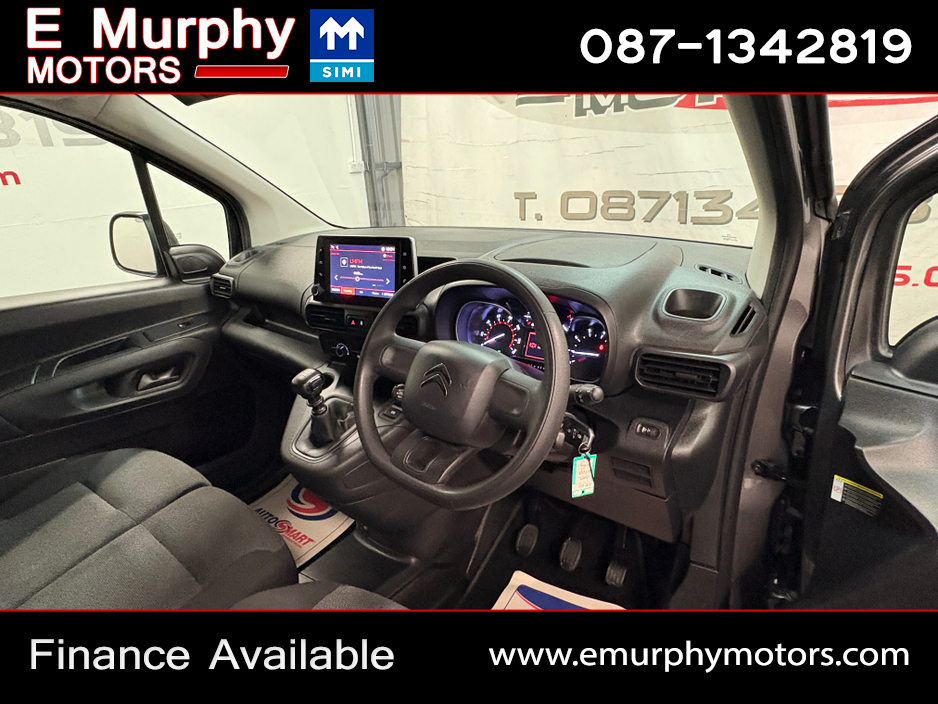 2023 Citroen Berlingo - image 20