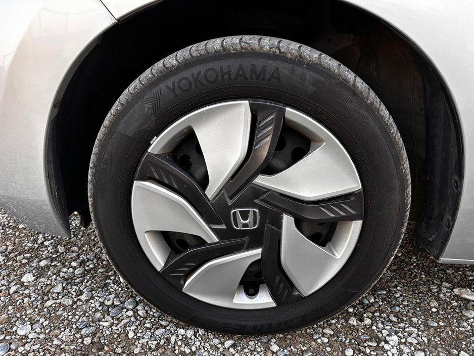 2015 Honda Fit - image 2