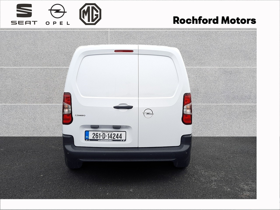 2026 Opel Combo L1H1 Komfort 1.5D 100HP €21,050