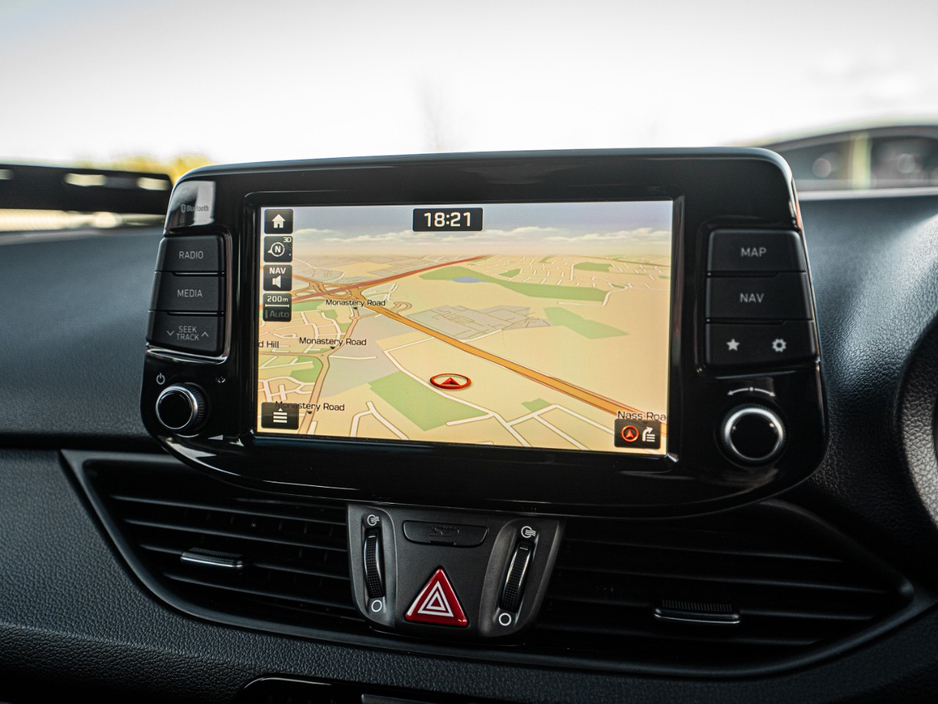 2018 Hyundai i30 - image 25