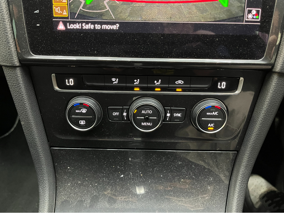 2019 Volkswagen Golf - image 18