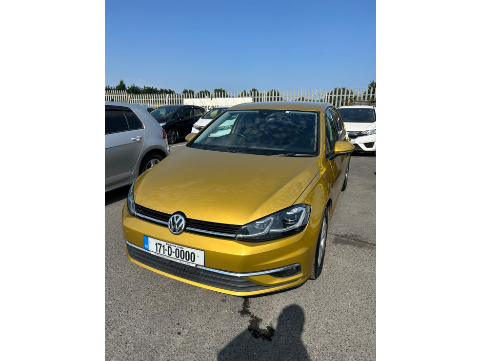 2017 Volkswagen Golf  €15,950