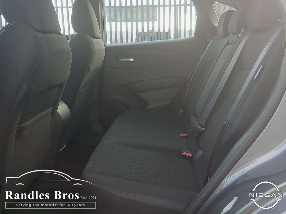 2025 Nissan Qashqai - image 13