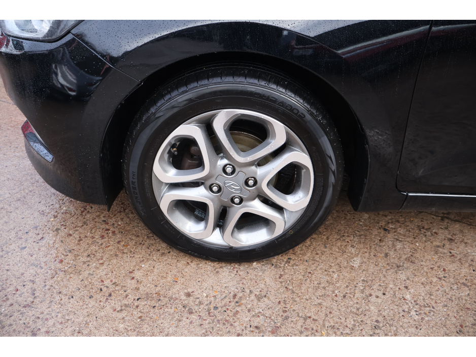 2017 Hyundai i20 Active Low Mileage €11,995