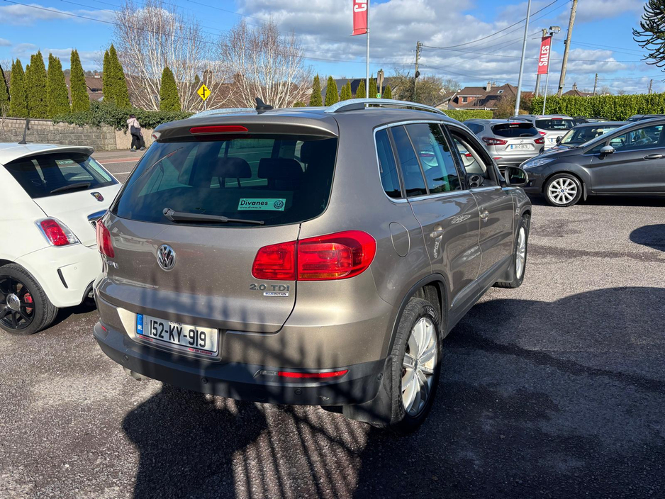 2015 Volkswagen Tiguan - image 10