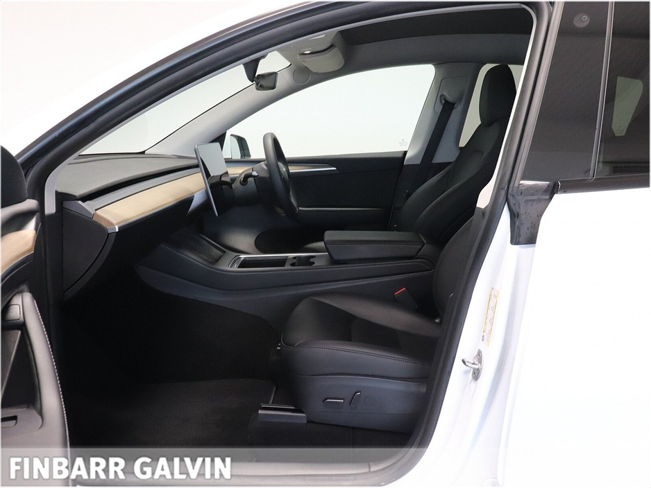 2022 Tesla Model Y - image 10