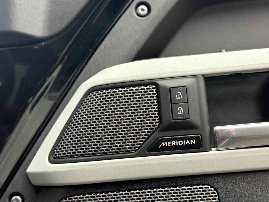 2024 Land Rover Defender - image 20