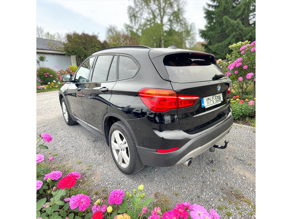 2017 BMW X1 - image 11