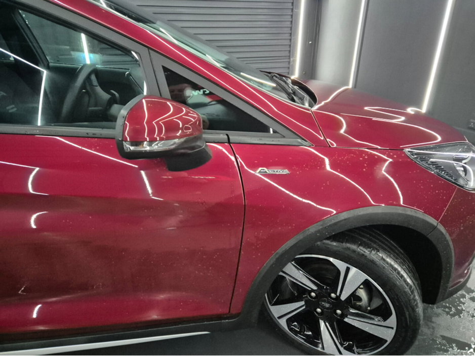 2022 Ford Fiesta - image 2