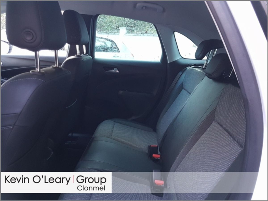 2023 Opel Crossland SRI 1.2i 83PS 5 Speed €19,995