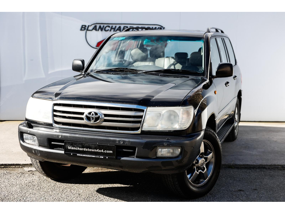 2005 Toyota Landcruiser - image 2