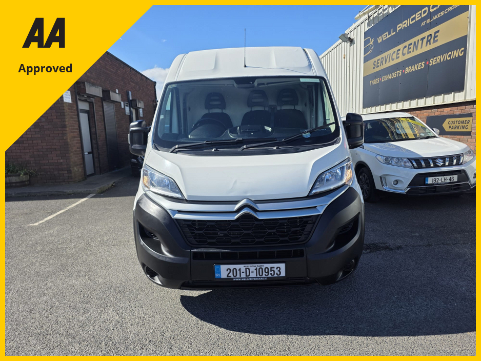 2020 Citroen Relay - image 9