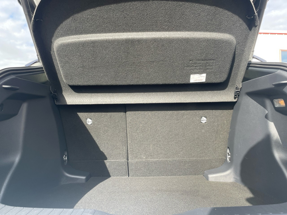 2024 Toyota C-HR - image 15