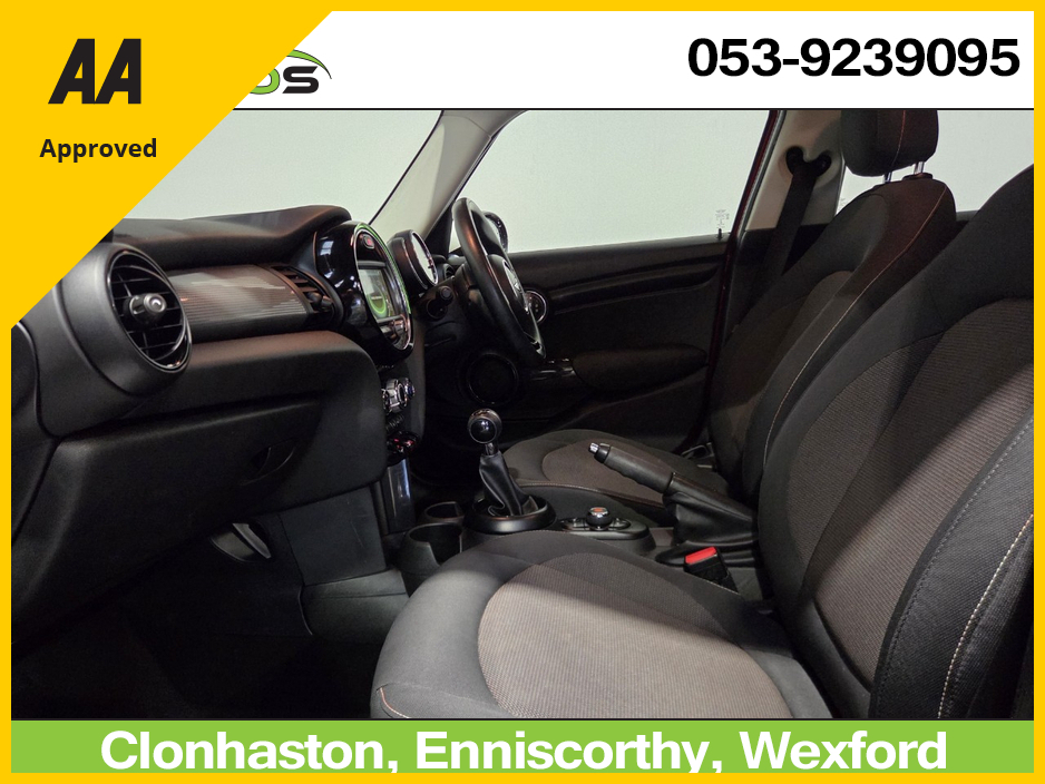 2017 MINI Hatch - image 4