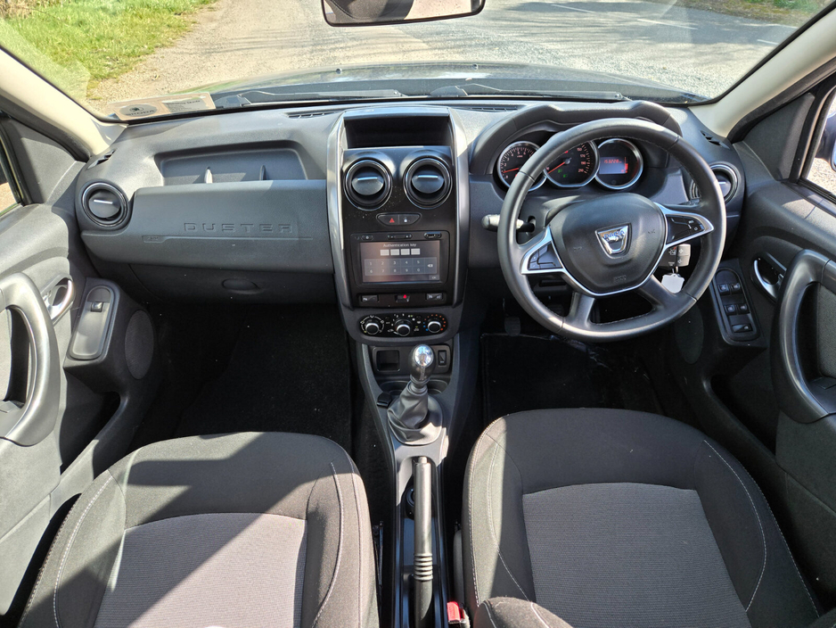 2018 Dacia Duster - image 11