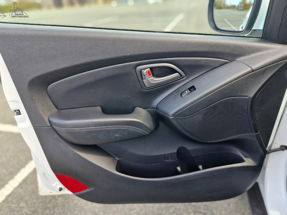 2015 Hyundai ix35 - image 14